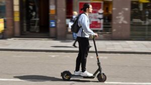 Qué patinetes necesitan permiso